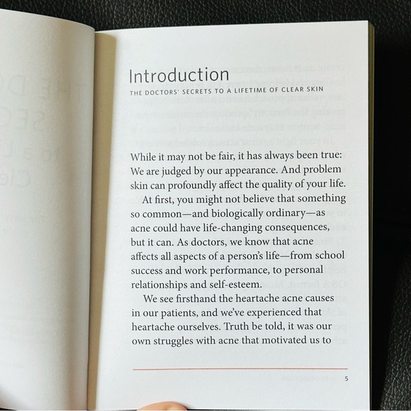 NEW The Doctors’ Secrets to a Lifetime of Clear Skin Paperback Book - Picture 2 of 4